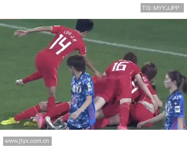 武汉女足上半场补时阶段失误被扳平浪费机会遭遇惩罚的教训